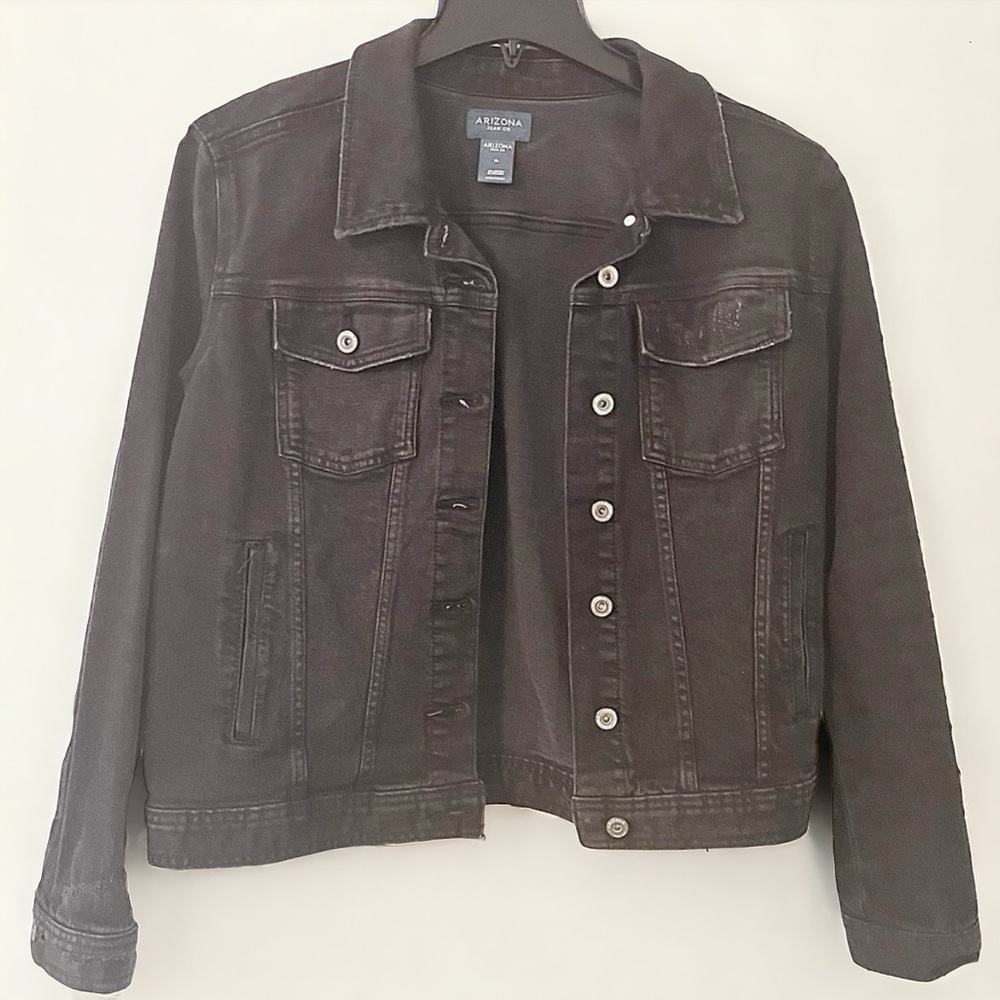 ARIZONA Women’s Black Distressed Button-up Denim Jean Jacket